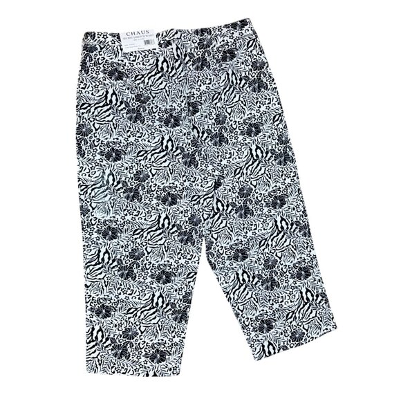 chaus secret stretch waist capri in white/black floral print Size 14 NWT - Picture 2 of 6